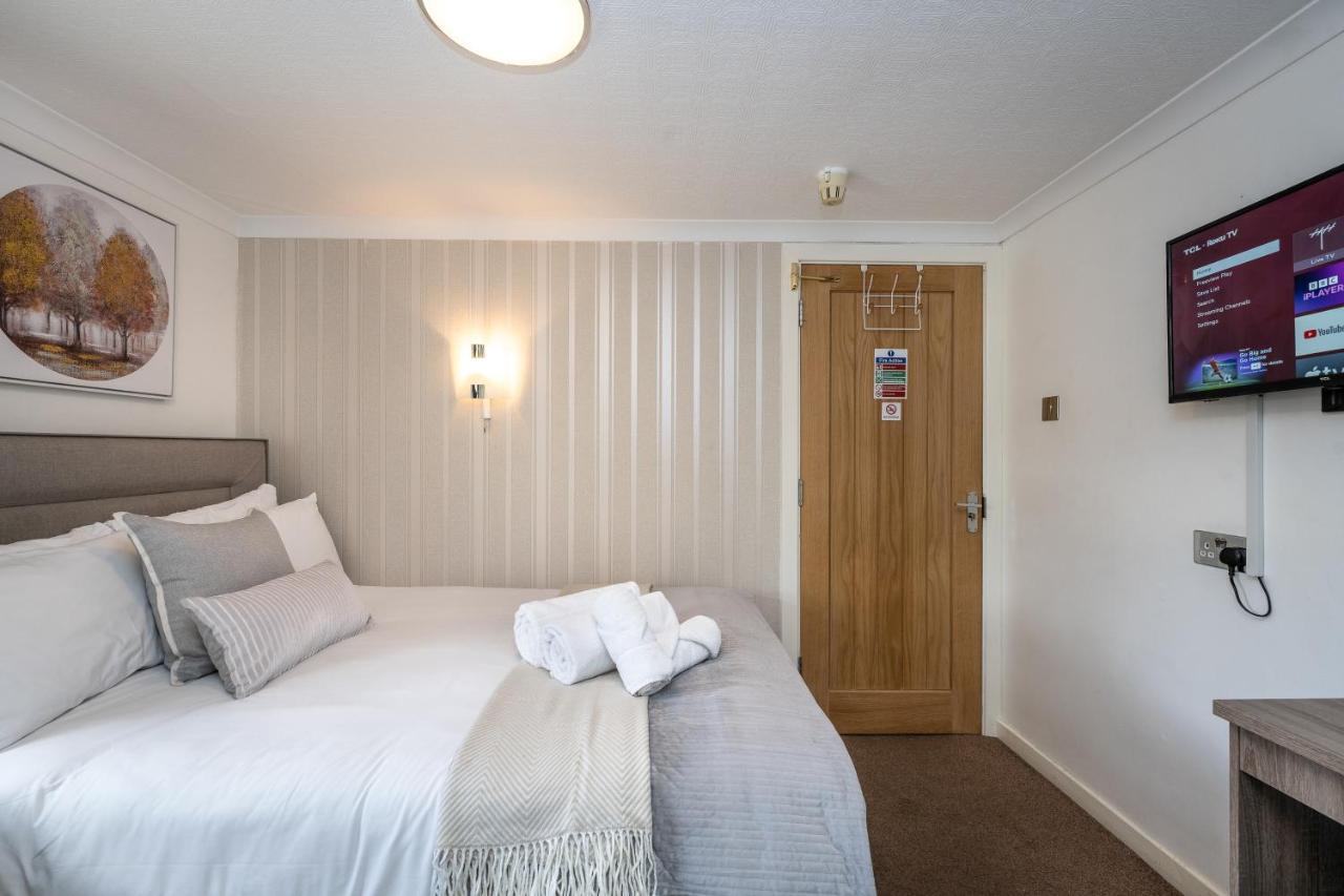 The New Lodge Pontardawe Exteriör bild